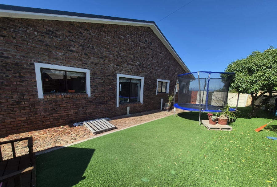 5 Bedroom Property for Sale in Dana Bay Western Cape